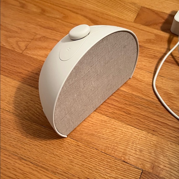 Hatch Restore 3 Sunrise Alarm Clock in Putty - Picture 3 of 5